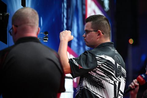 Prijzengeld World Matchplay: dit forse bedrag verdienen Dirk van Duijvenbode en Gian van Veen met hun halve finale