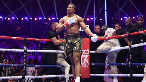 Sensationele comeback van boksicoon Anthony Joshua (36) na inktzwart auto-ongeval