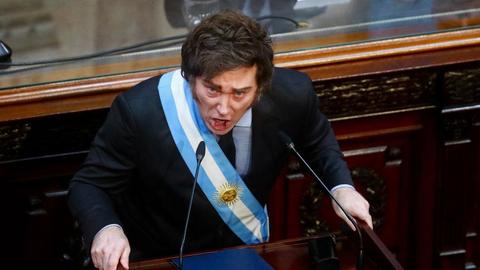 Lionel Messi en co krijgen steun van grofgebekte Argentijnse president: 'Mensen zijn jaloers'