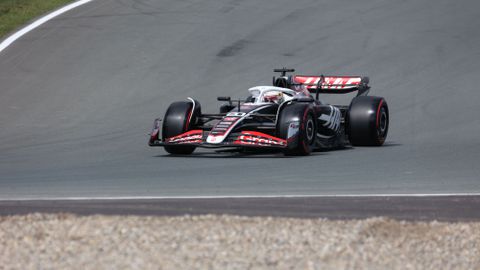 Video | Kevin Magnussen wordt in één keer door vier man ingehaald bij Grand Prix van Nederland