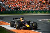 Max Verstappen voor het publiek in Zandvoort / Getty Images