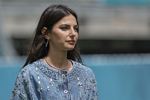 Kelly Piquet duikt op in Nederland: vriendin van Max Verstappen geniet met volle teugen in Amsterdam