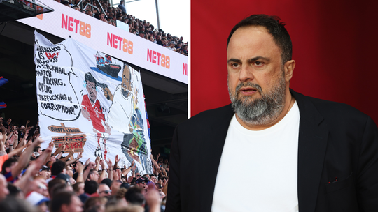 Bizar spandoek zet Premier League in vuur en vlam, Engelse bond start onderzoek