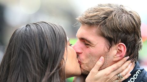 Romantische foto van Max Verstappen en Kelly Piquet wekt prangende vraag op: 'Wanneer gaat dat gebeuren?'