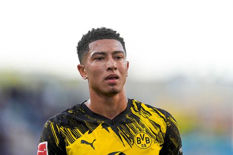 Ouders van Bellingham onder vuur na bizarre actie van vader Mark: Borussia Dortmund past regels aan