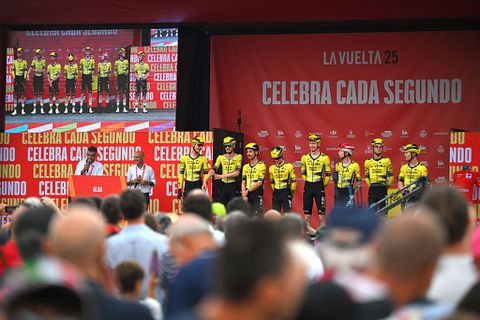 Visma | Lease a Bike beleeft horrornacht na schitterende dag in de Vuelta: schade van zo'n 250.000 euro