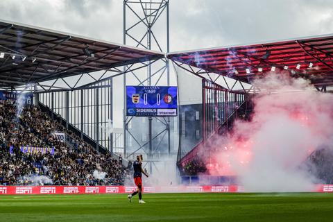 Feyenoord-fan laat zich van andere kant zien met actie voor gewonde Cambuur-supporters: 'Geen woorden maar daden'