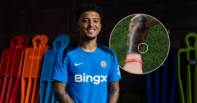 Opvallende tattoos van Jadon Sancho gecensureerd in game FC 25 om dikke claims te voorkomen