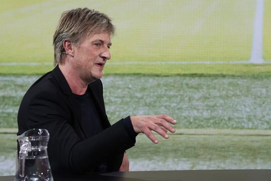 Oud-topvoetballer Wim Kieft vlucht weg uit opmerkelijke situatie: 'Ik vond het wel lullig'
