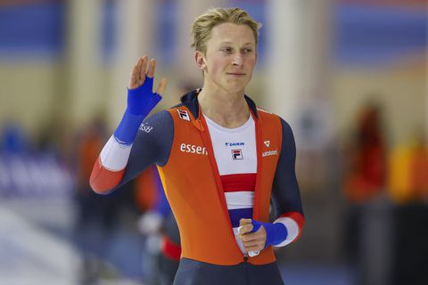 Nederlandse topsprinter begint goed gewapend aan 'hectisch' schaatsjaar: 'Daar heb ik trucjes voor'