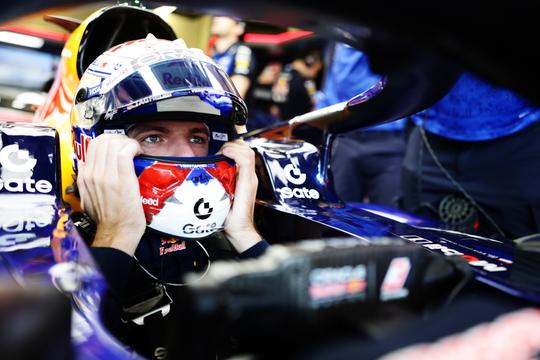 Gefrustreerde Max Verstappen klaagt over stuiterende 'kangoeroe', maar geeft goed signaal af in Azerbeidzjan