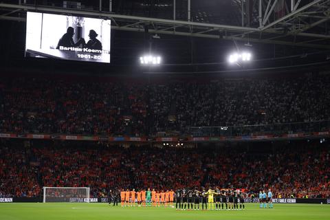 Indrukwekkend eerbetoon aan Bartina Koeman roept ook vragen op: 'Dat vond ik een beetje vreemd'