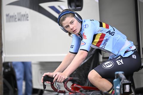 Toprenster Lotte Kopecky (30) droomt met veel oudere echtgenoot (54) aan haar zijde van WK-stunt