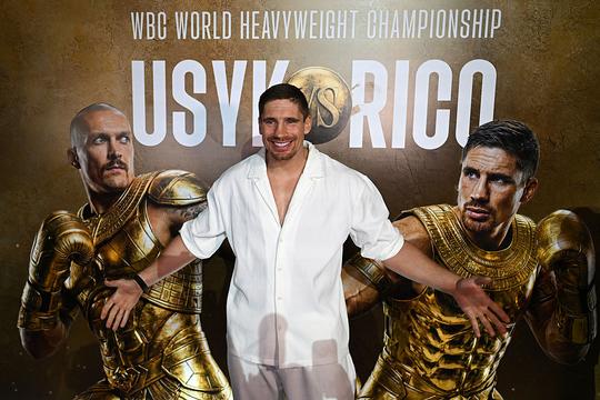 Topbokser Rico Verhoeven deelt opvallende transformatie: 'Ik kom weer terug in mijn rol'