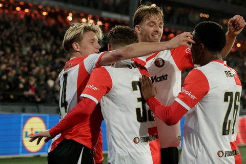Discussie tussen Feyenoord-iconen over 'luxepositie' richting PSV: 'Lijkt me ontzettend moeilijk'