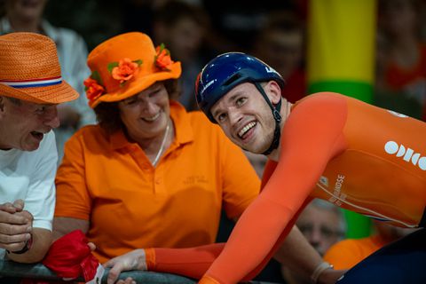 Harrie Lavreysen blijft op koers voor historische prestatie: 'Dit toernooi kan al niet meer stuk'