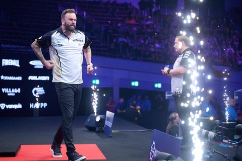 Topdarter Ross Smith wint finale van thuisfavoriet en pakt tweede EK-titel uit carrière