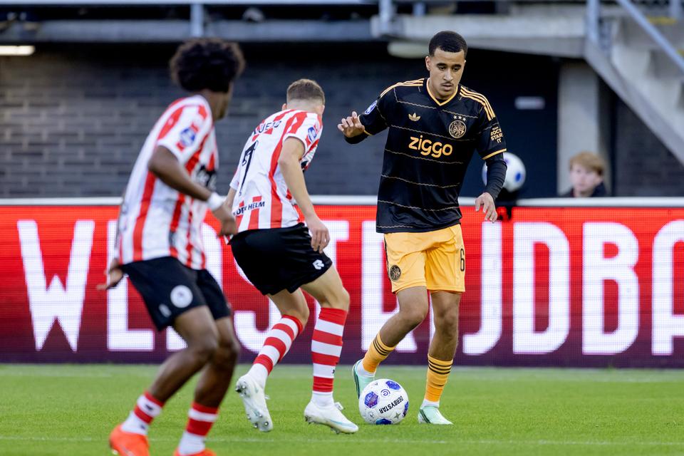 Live Eredivisie | Ajax voor rust weer op voorsprong kort na ...