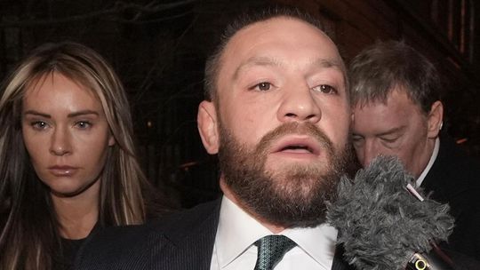 Uniek moment in leven van veelbesproken Conor McGregor: MMA-vechter zegt sorry na veroordeling