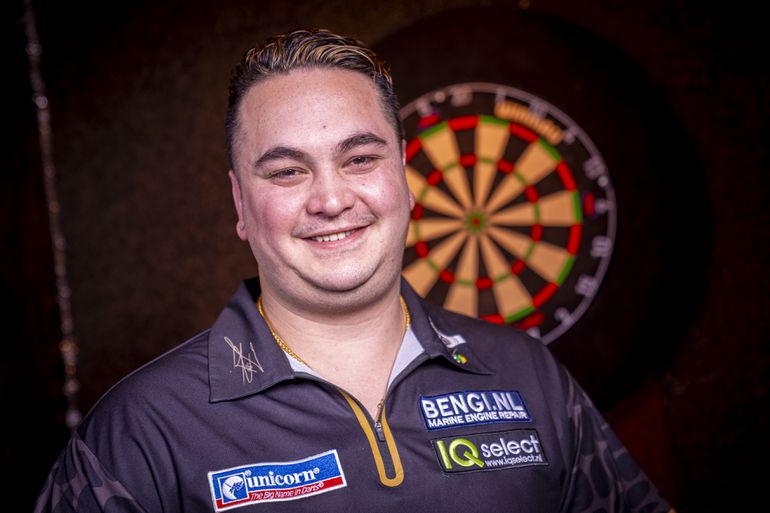 Nóg een Nederlander naar het WK darts; 60-jarige oud-wereldkampioen zwaait af in stilte