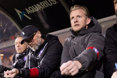 Dirk Kuijt verliest voor tiende keer met Beerschot: 'Verbazende keuzes, dat frustreert'