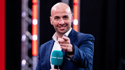 Hilarische anekdote over nieuw gezicht in dartswereld: 'Die dingen zijn niet te doen, zo heet'