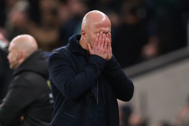 Arne Slot gaat door 'achtbaan van emoties' vlak voor verdrietige dag: 'Ik kan alleen maar hopen'