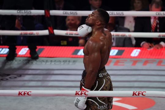 Aan Rico Verhoeven gelinkte Anthony Joshua lijkt volgende tegenstander te kennen na knock-out op Jake Paul