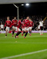Lisandro Martinez schoot Manchester United naar een uitzege bij Fulham. ©Getty Images