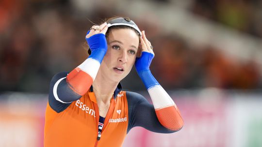 Dolblije schaatsster Suzanne Schulting neemt op 500 meter revanche tijdens World Cup
