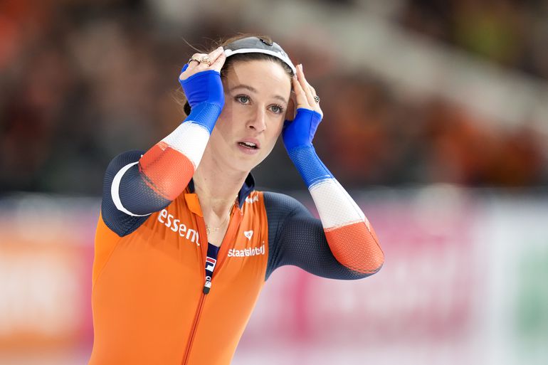 Foutje Suzanne Schulting verprutst gouden kans van Nederland bij teamsprint: 'Ik hoorde niks'