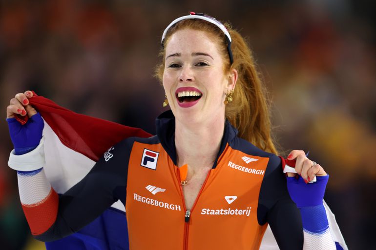 Briljante imitatie zorgt voor hilariteit bij schaatstopper Antoinette Rijpma-de Jong: 'Lekker pikant'