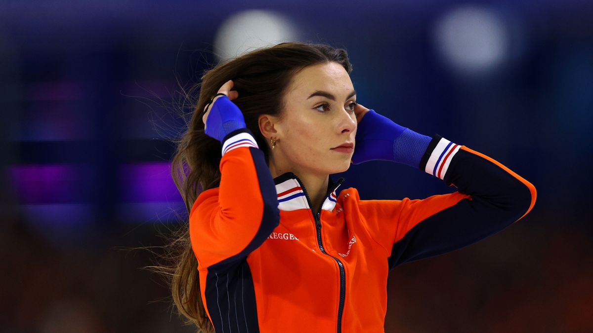 Ontevreden Femke Kok pakt met uitstekende tijd goud op 500 meter in Calgary