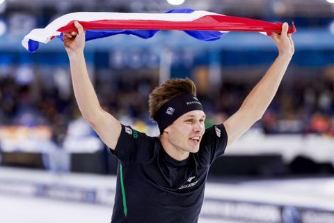 Topschaatser Marcel Bosker wijst naar 'fout van KNSB' rondom veelbesproken situatie met Tim Prins: 'Had veel ellende voorkomen'
