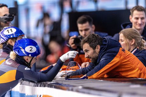 Bondscoach shorttrackers spreekt veelzeggende woorden over rol Suzanne Schulting: 'Dat is jammer'