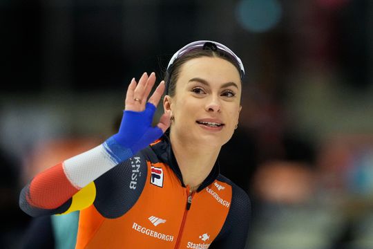 Topschaatsster Femke Kok koestert warme band met Ireen Wüst: 'Ze neemt me op sleeptouw'