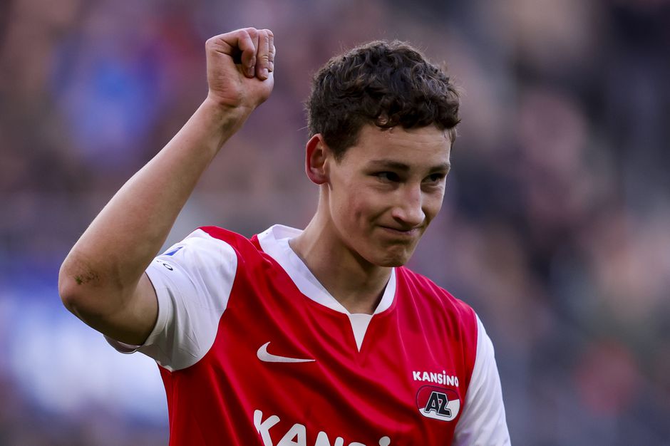Pierre van Hooijdonk ziet toekomstige spits in Ruben van Bommel: 'Hij beheerst alles'