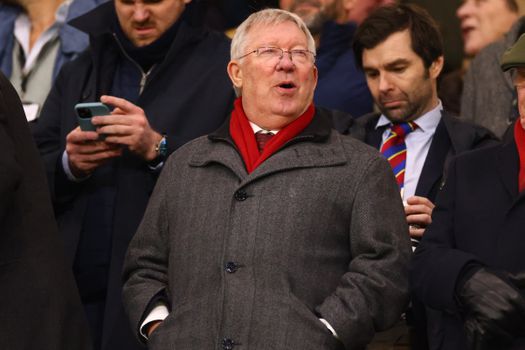 Sir Alex Ferguson (82) wedt op eigen paard en wint dik één miljoen euro: 'Net een droom'