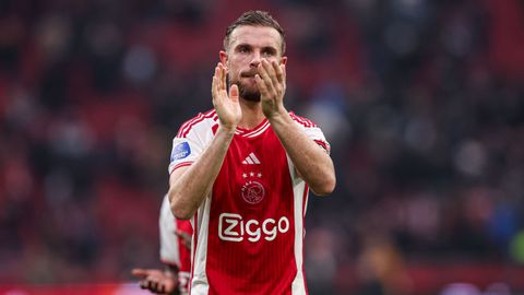 Johan Derksen heeft idee voor Ajax: 'Aan al die seizoenkaarthouders de helft terugbetalen'