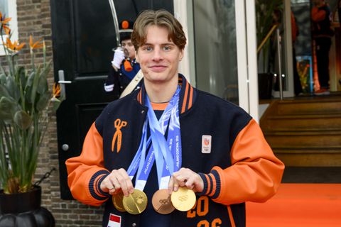 Tegenvaller voor gouden shorttracker Jens van 't Wout: 'Vroegen ons af of hij een kater had'