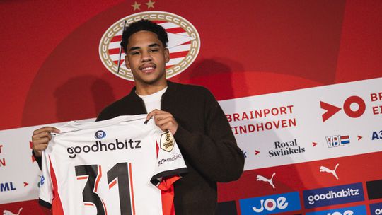 PSV slaat grote slag en voegt supertalent (18) toe aan selectie: 'Dit is mijn club geworden'