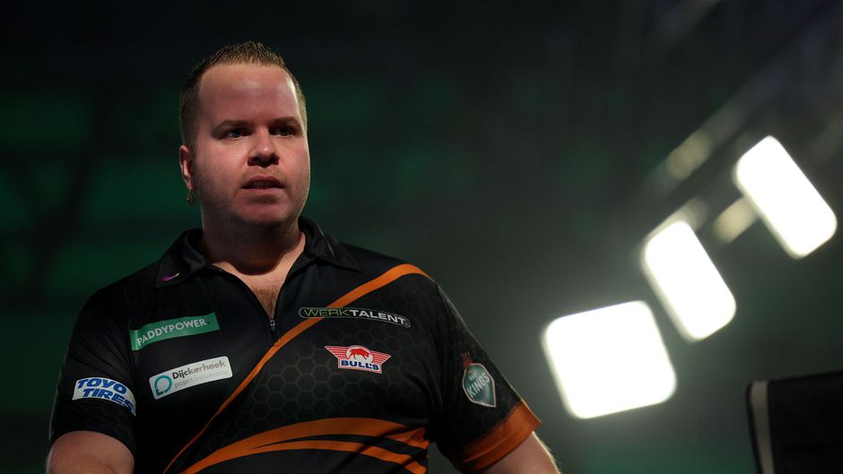 Val uit top 16? Dirk van Duijvenbode dreigt World Matchplay (en flinke smak met geld) mis te lopen