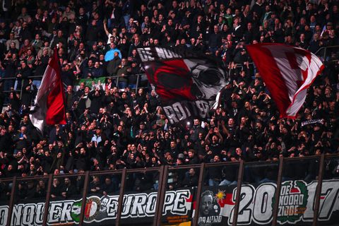 Feyenoord wint dankzij 'verspreide' fans 'strijd' van Ajax en PSV