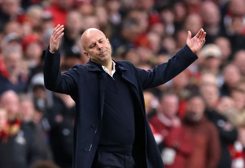 Verrassende naam verdient meer dan Arne Slot: dit zijn de monstersalarissen in de Premier League