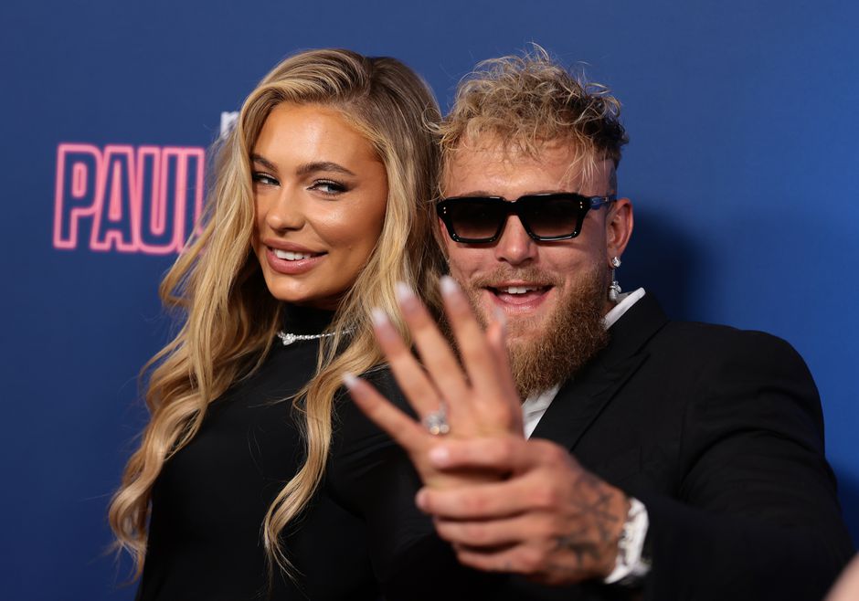 Stralende Jutta Leerdam toont prachtige ring op speciale avond voor verloofde Jake Paul