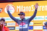'Explosieve' Mathieu van der Poel baart opzien: 'Ze zouden hem hiervoor moeten arresteren'
