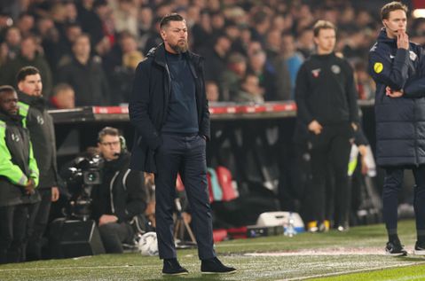 Feyenoorder (46) komt met emotioneel bericht na onverwachts besluit: 'Allesbehalve makkelijk'