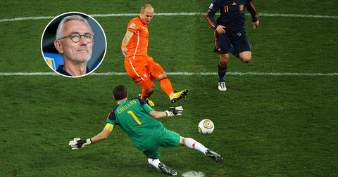 Oud-bondscoach doet boekje open over pijnlijke WK-finale van 2010: 'Daar ben ik nog altijd van overtuigd'