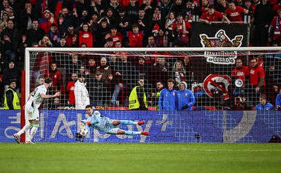 PSV-keeper Matej Kovar groeit uit van schlemiel tot held in play-offs WK voetbal, Italië op de drempel