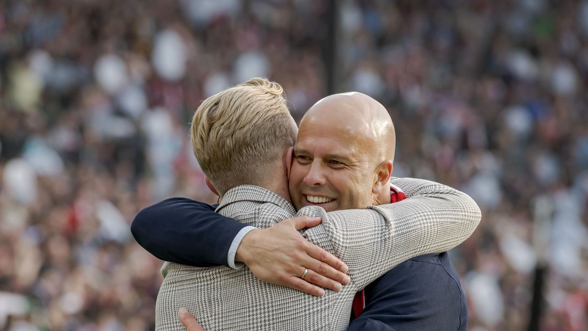 Dirk Kuijt over komst Arne Slot naar Liverpool: 'Ik ben best opgewonden, eerlijk gezegd'